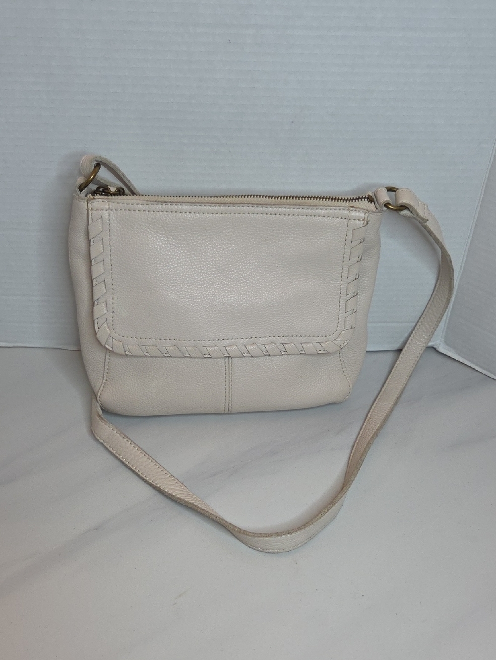 The Sak Crossbody Leather Bag - Lightweight Everyday